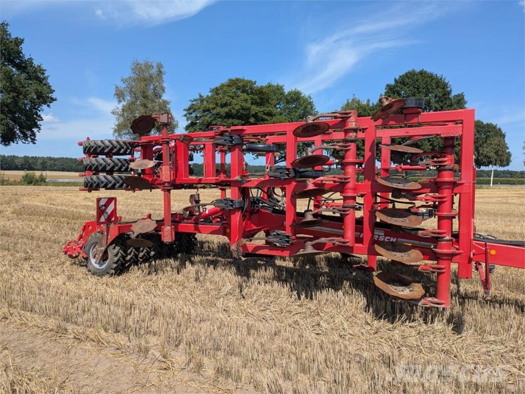 Horsch Tiger 4 MT 中耕管理機