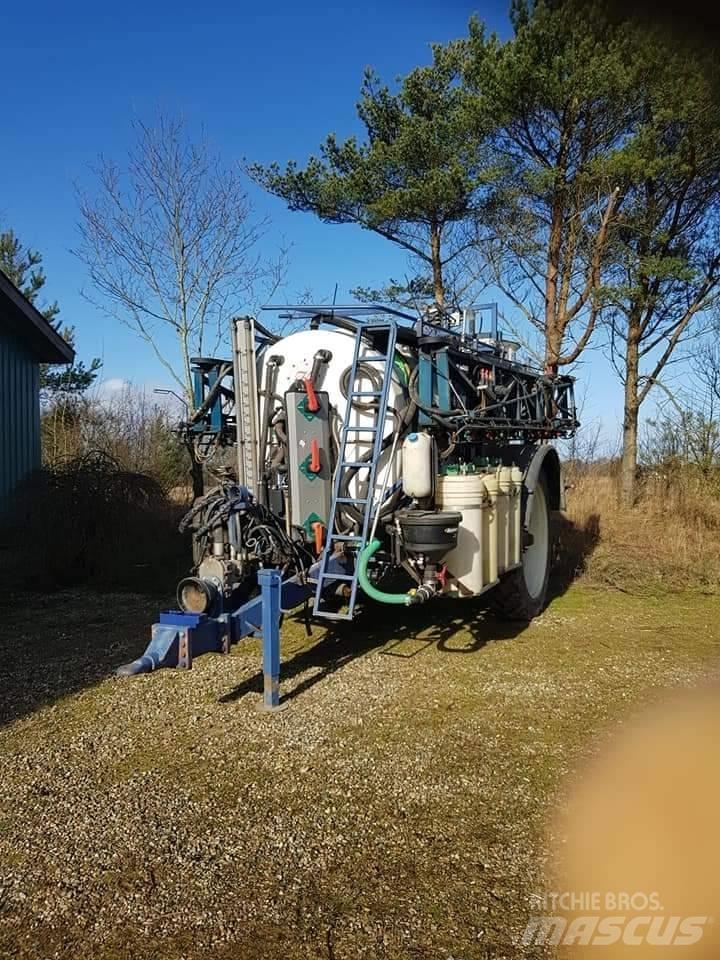Kyndestoft 7000 30m 牽引式噴霧機