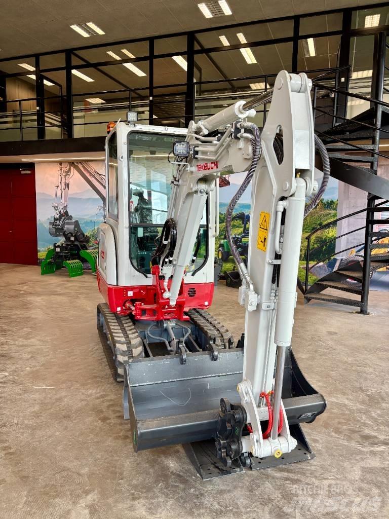 Takeuchi TB 225 小型挖土機/掘鑿機<7t(小型挖掘機)