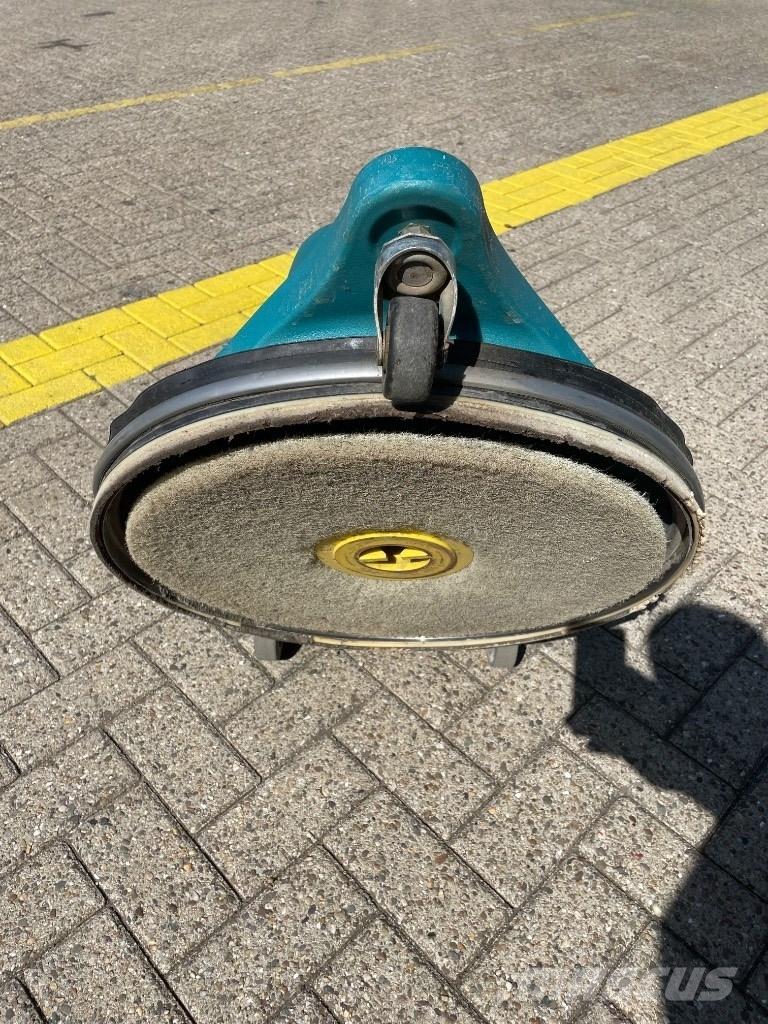 Tennant 2370 掃倉機
