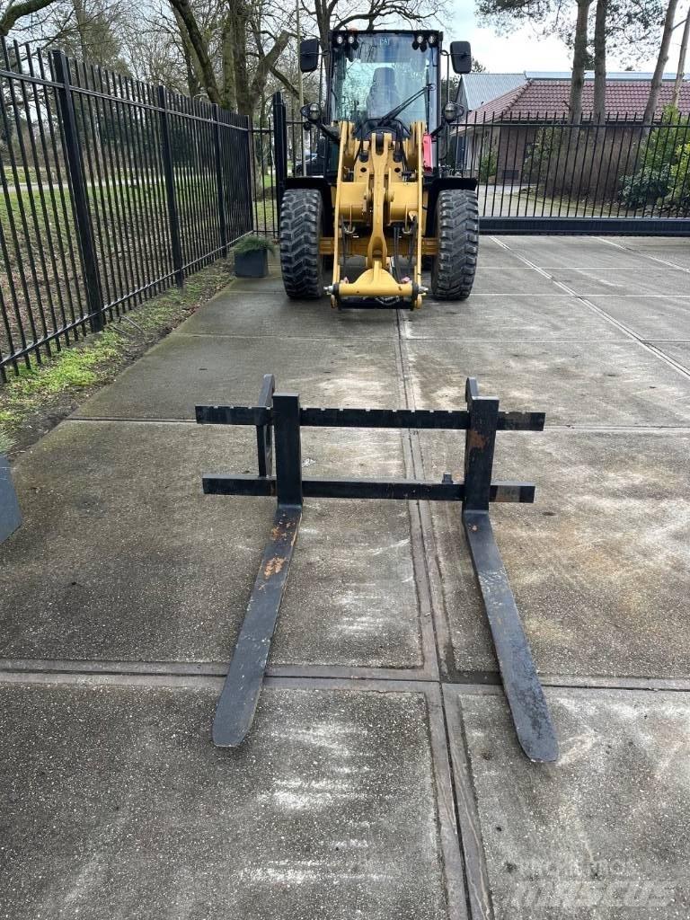 CAT 908 forks 叉