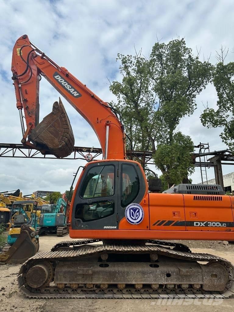 Doosan DX300 履帶式 挖土機/掘鑿機/挖掘機