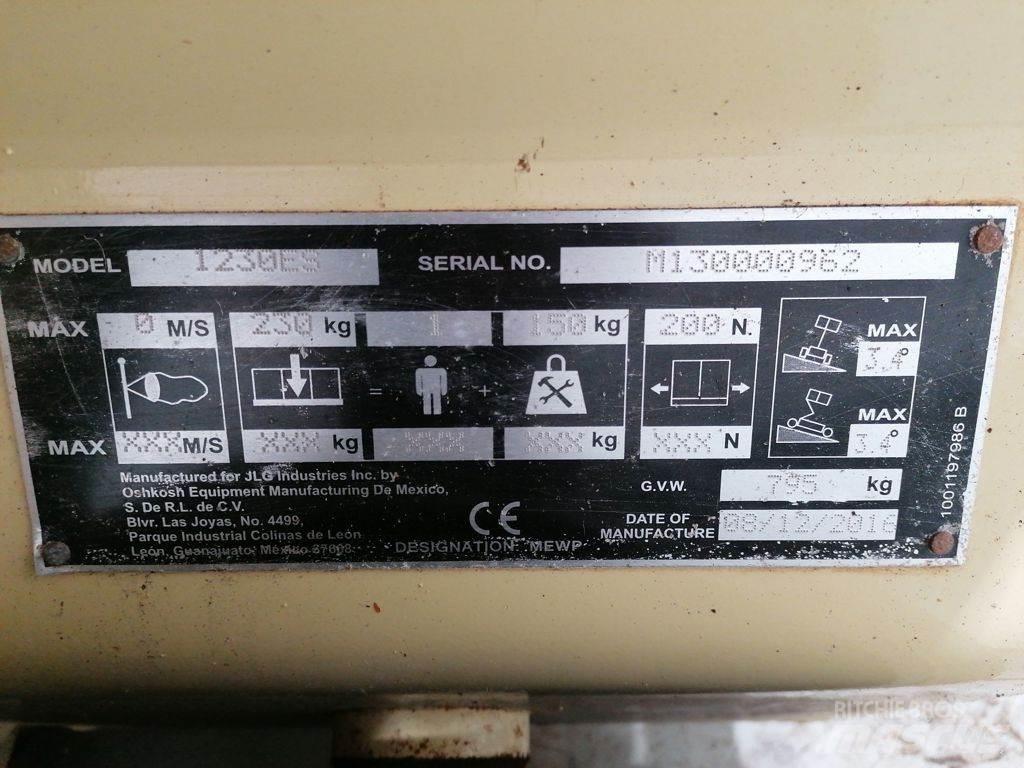 JLG 1230ES 剪式升降機