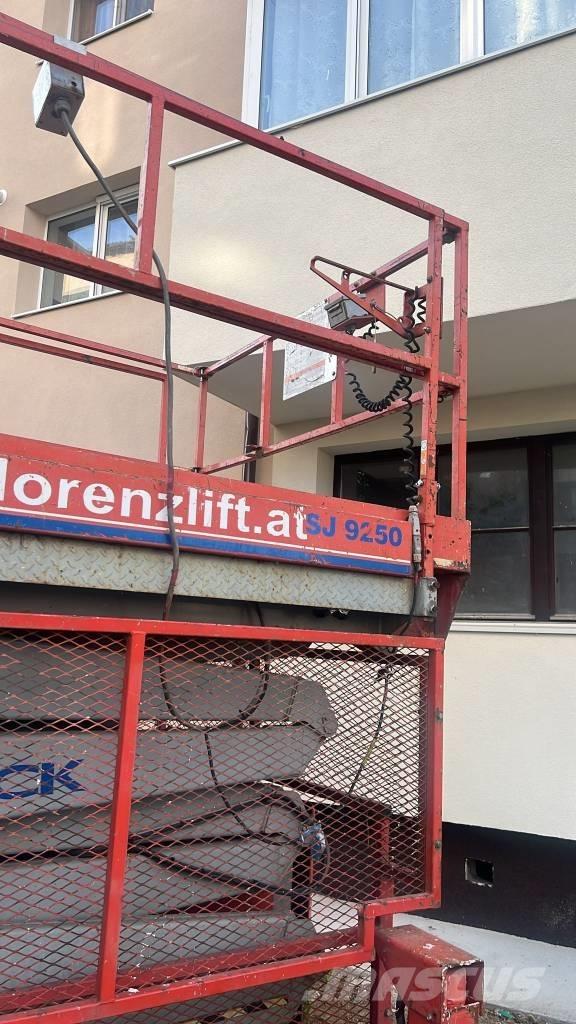 SkyJack SJ 9250 地盤臨時升降機/工人籠