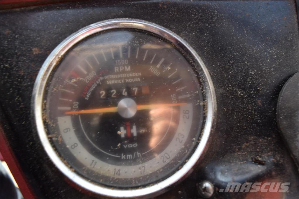 Case IH 624 曳引機