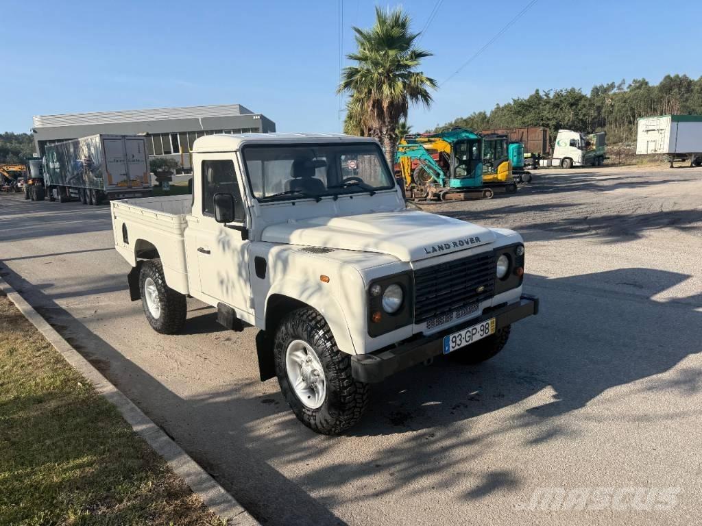 Land Rover Defender 皮卡.傳統半斗卡車/側卸板