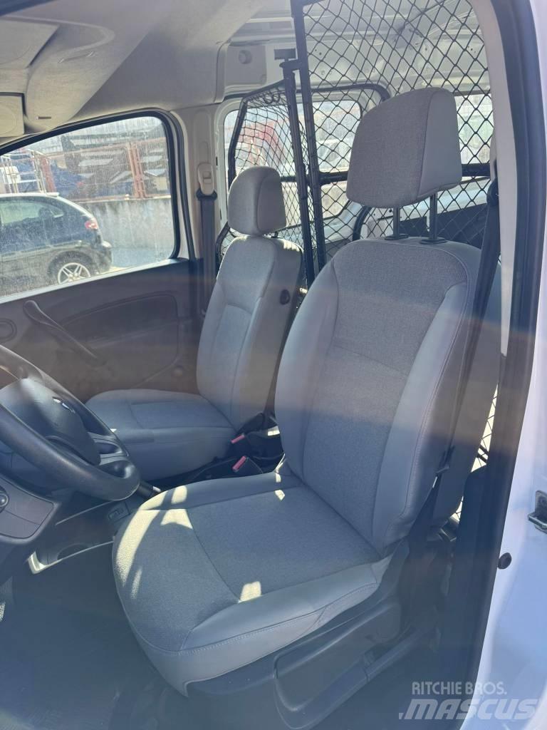 Renault Kangoo 車廂