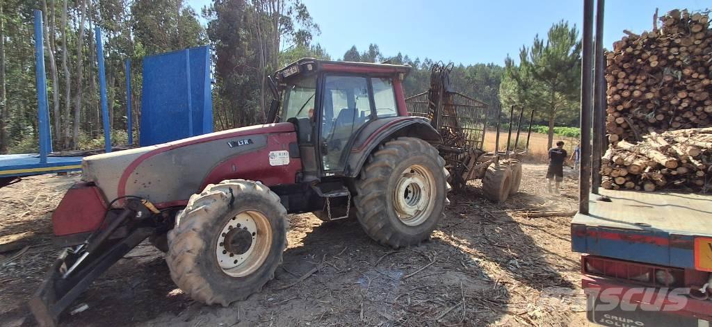 Valtra T 161 林業用曳引機
