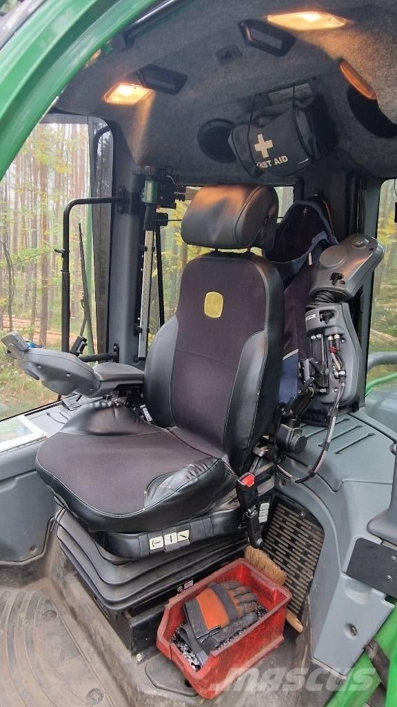 John Deere 1170G 收穫機