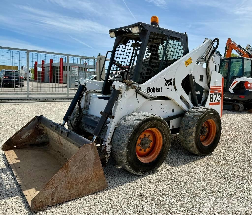 Bobcat 873 滑移轉向裝載機