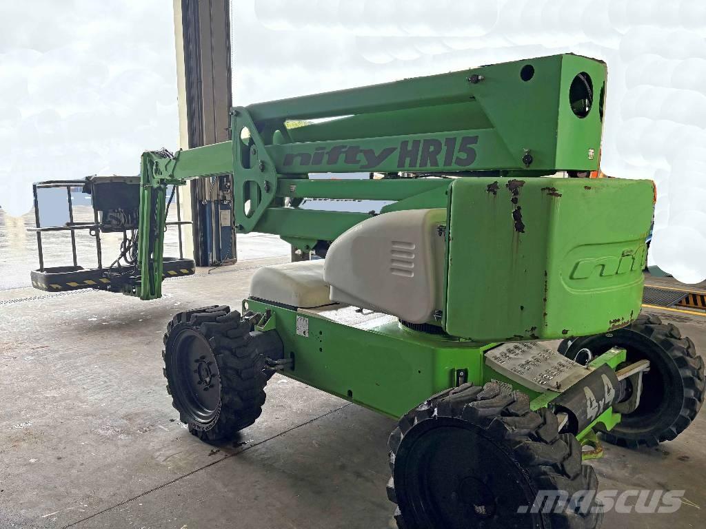 Niftylift HR15 - 4x4 曲臂高空作業車