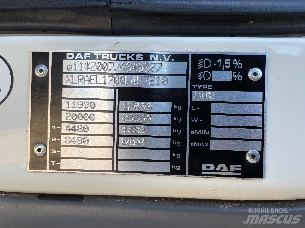 DAF LF220 貨箱式卡車