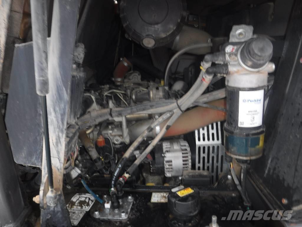 Mecalac 6 MDX 側卸礦車