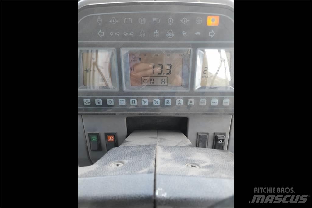 Ford 8240 曳引機