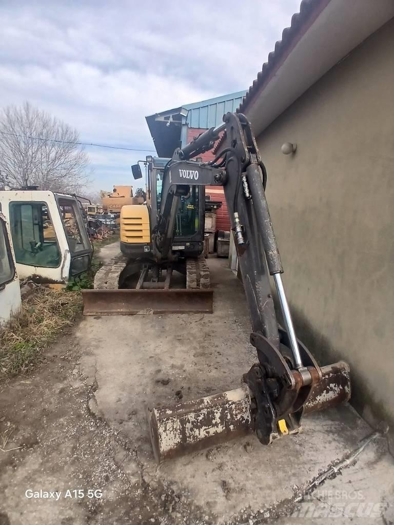 Volvo ECR 48 C 小型挖土機/掘鑿機<7t(小型挖掘機)