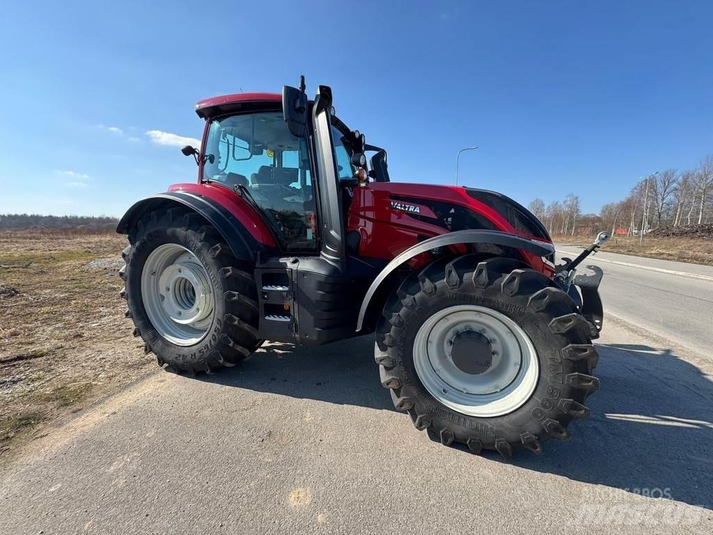 Valtra T255V 曳引機