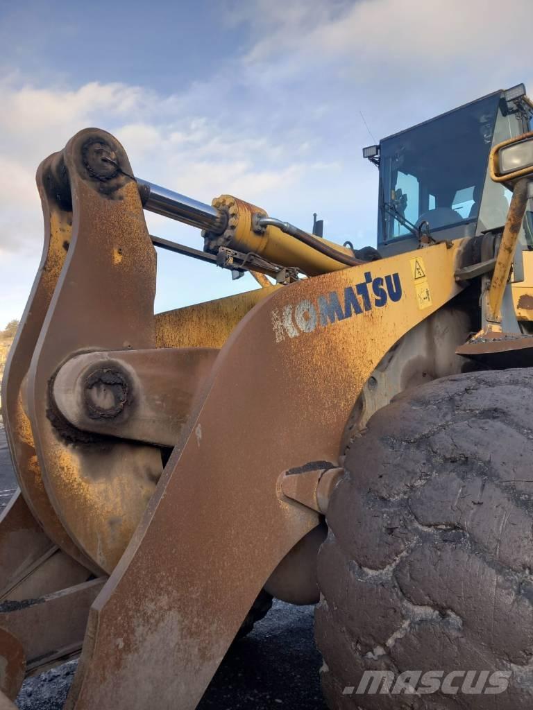 Komatsu WA 600-6 輪胎式裝載機
