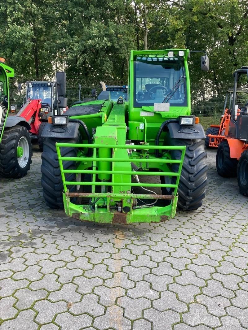 Merlo TF 42.7-140 伸縮臂操作車
