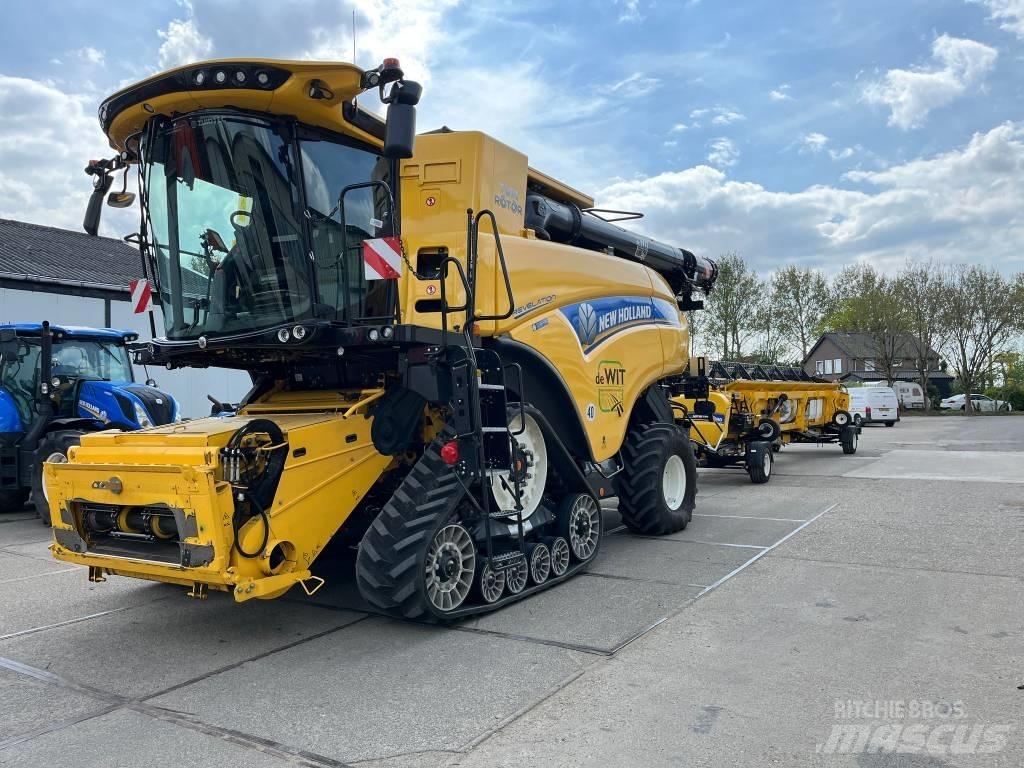 New Holland CR 8.90 聯合收穫機