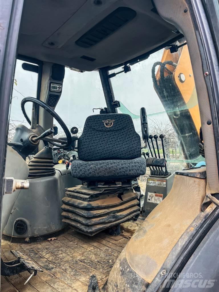 CASE 580 SN 反鏟裝載機