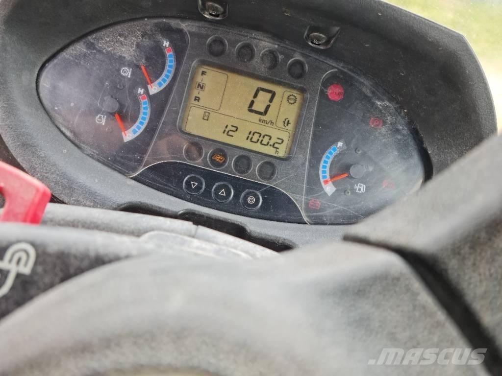 Hitachi ZW 220 輪胎式裝載機