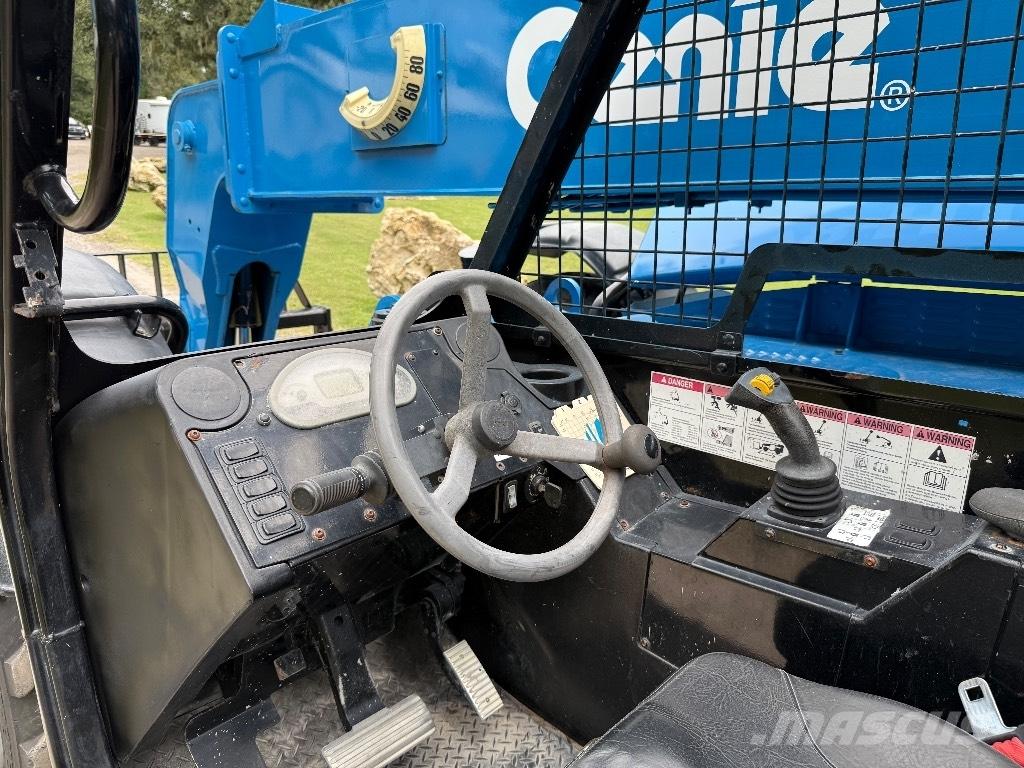 Genie GTH 844 伸縮臂操作車