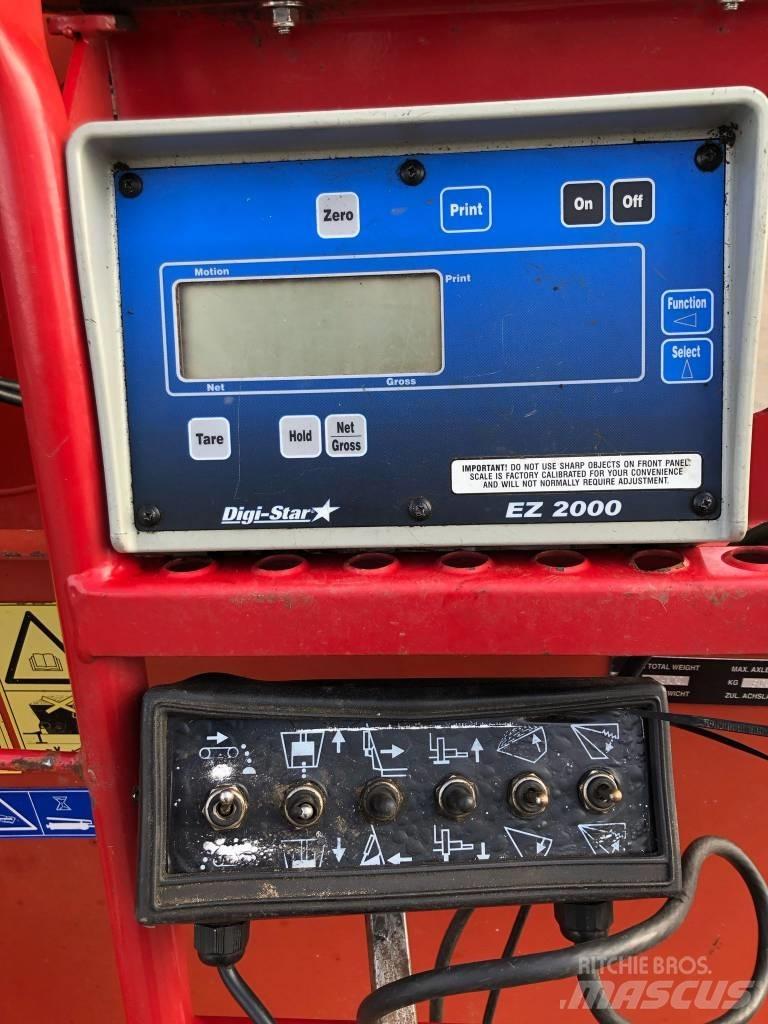 Trioliet TM-S 1200 混合餵料機