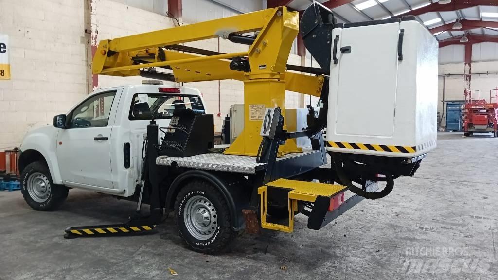 VERSALIFT LAT 135 卡車裝載高空作業車