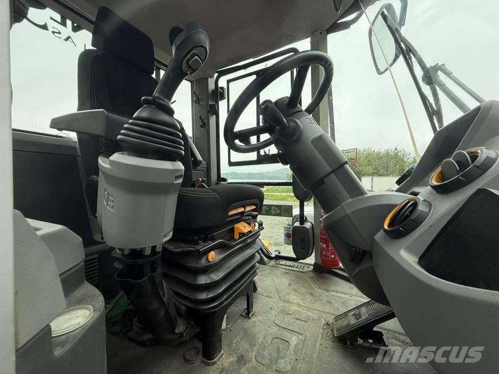 JCB 413K 輪胎式裝載機