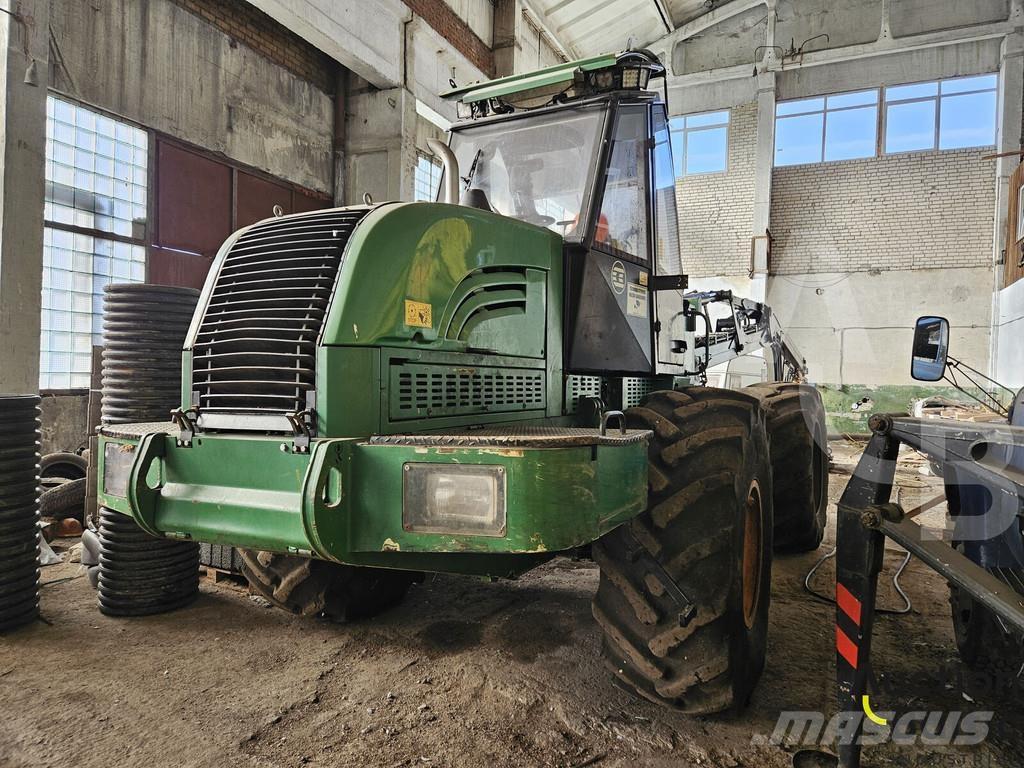 Amkodor 2541 收穫機