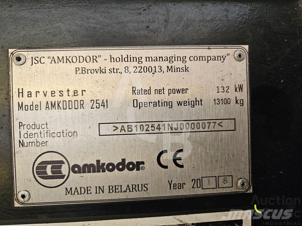 Amkodor 2541 收穫機