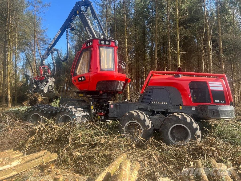 Komatsu 901 XC 收穫機