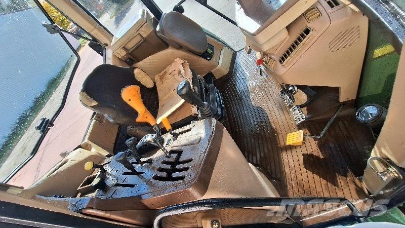 John Deere 6310 曳引機