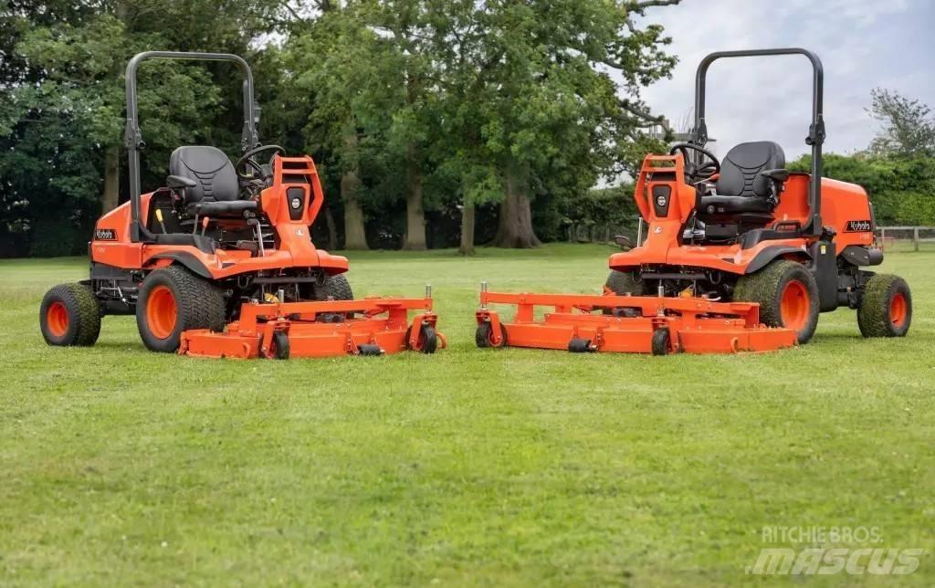 Kubota F251E (2WD) 裝載與牽引式割草機