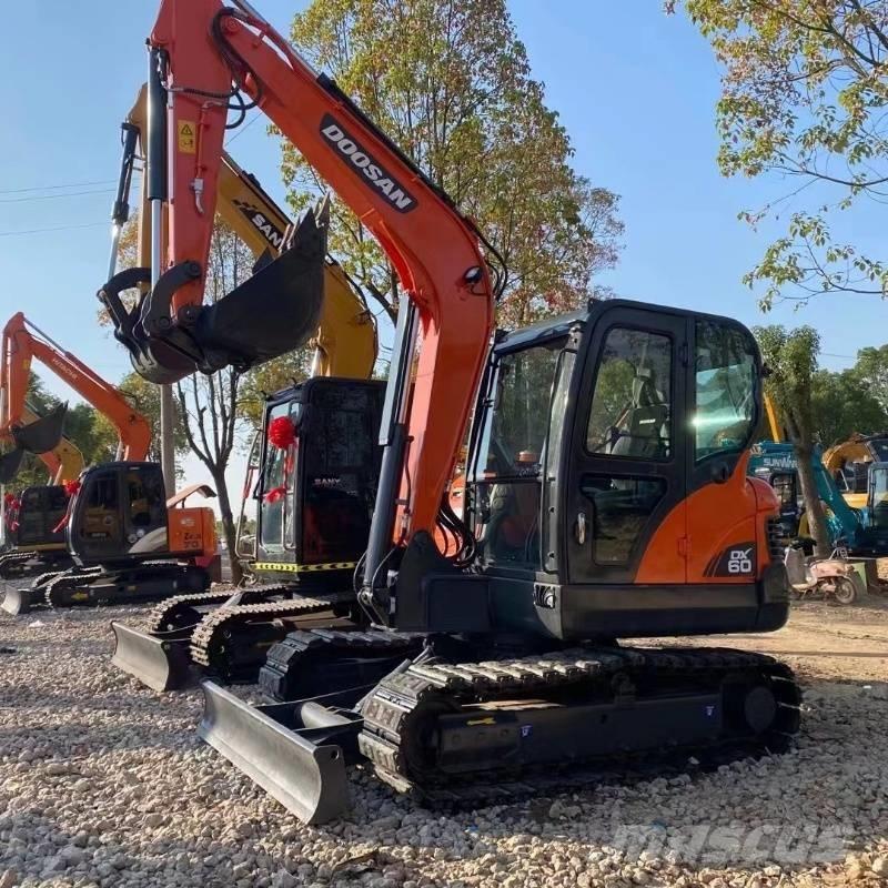 Doosan DX60 履帶式 挖土機/掘鑿機/挖掘機