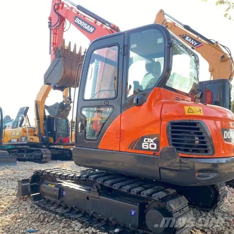 Doosan DX60 履帶式 挖土機/掘鑿機/挖掘機