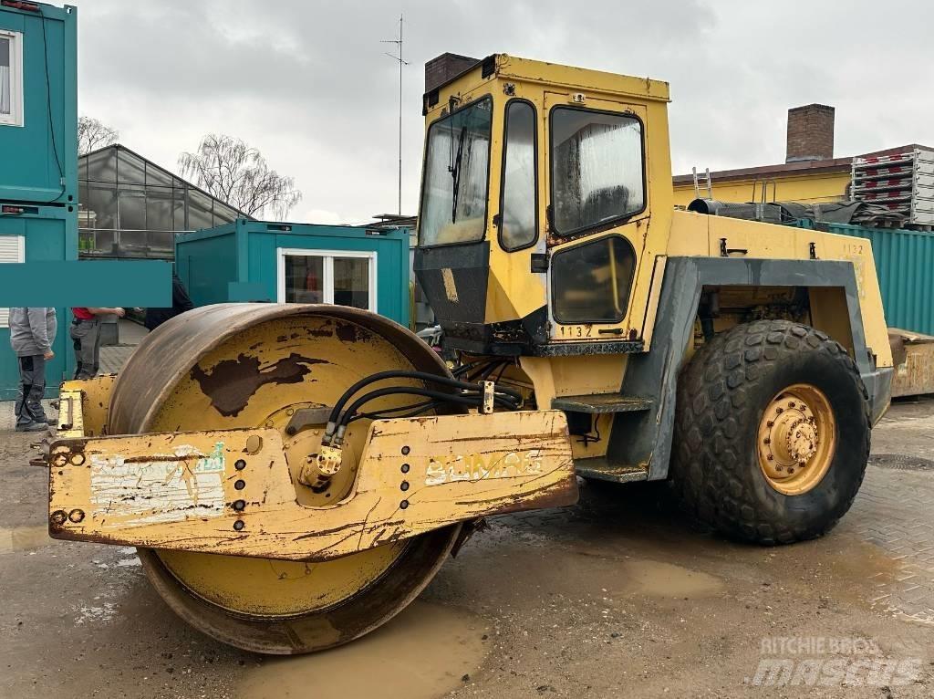 Bomag BW 213 D 單輪滾壓機