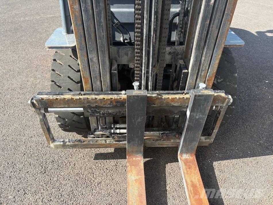 Toyota 8 FDF 25 柴油卡車