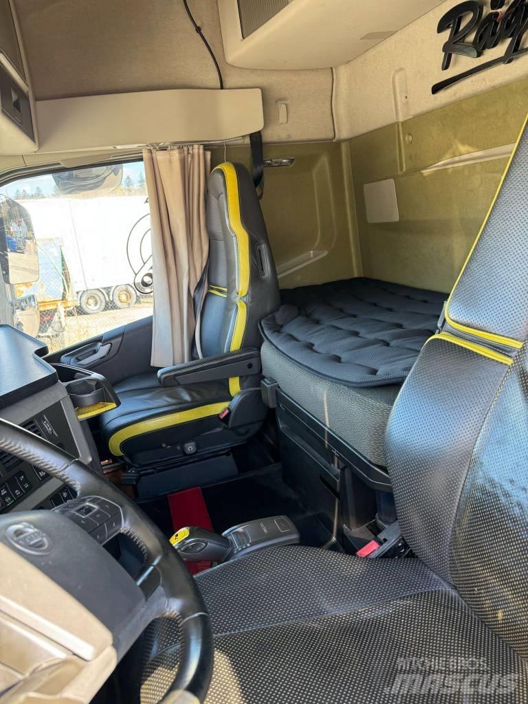 Volvo FH 16 750 商用底盤車