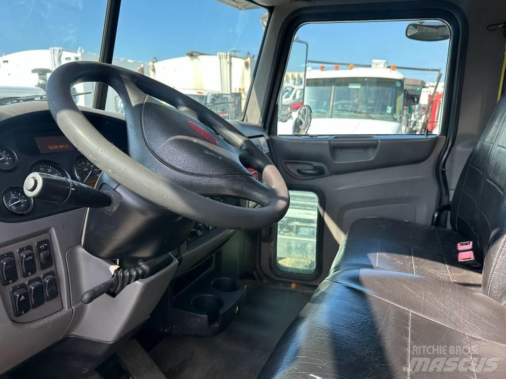 Peterbilt 348 垃圾車