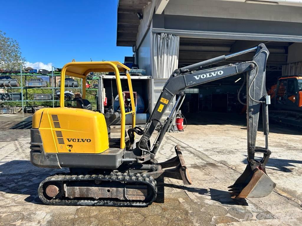 Volvo EC 25 小型挖土機/掘鑿機<7t(小型挖掘機)