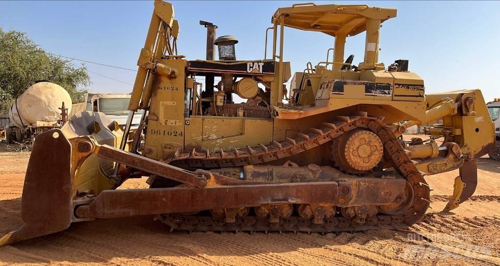 CAT D8R 履帶推土機