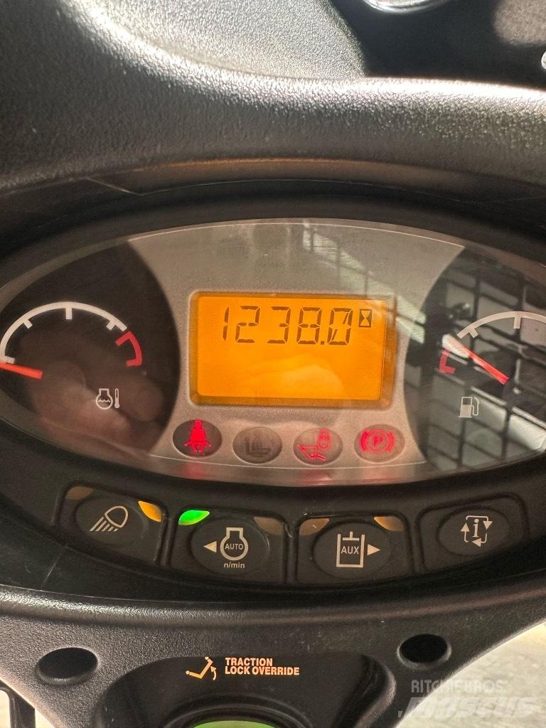 Bobcat T 590 滑移轉向裝載機