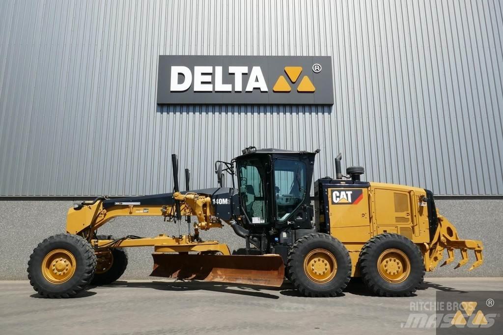 CAT 140M3 平土機