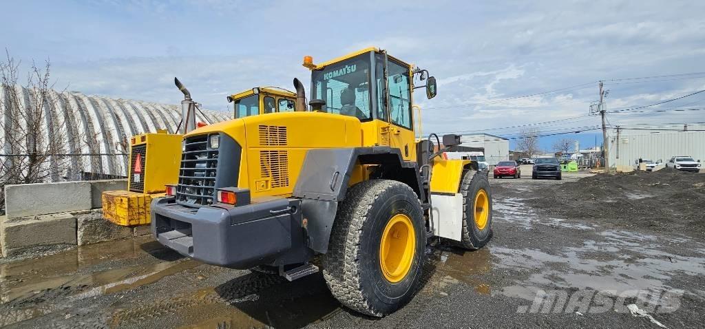 Komatsu WA 200 輪胎式裝載機