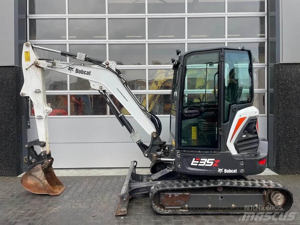 Bobcat E35 小型挖土機/掘鑿機<7t(小型挖掘機)