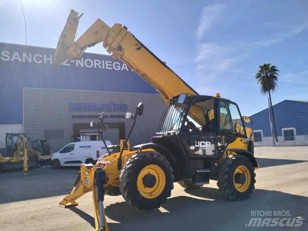 JCB 540-170 伸縮臂操作車