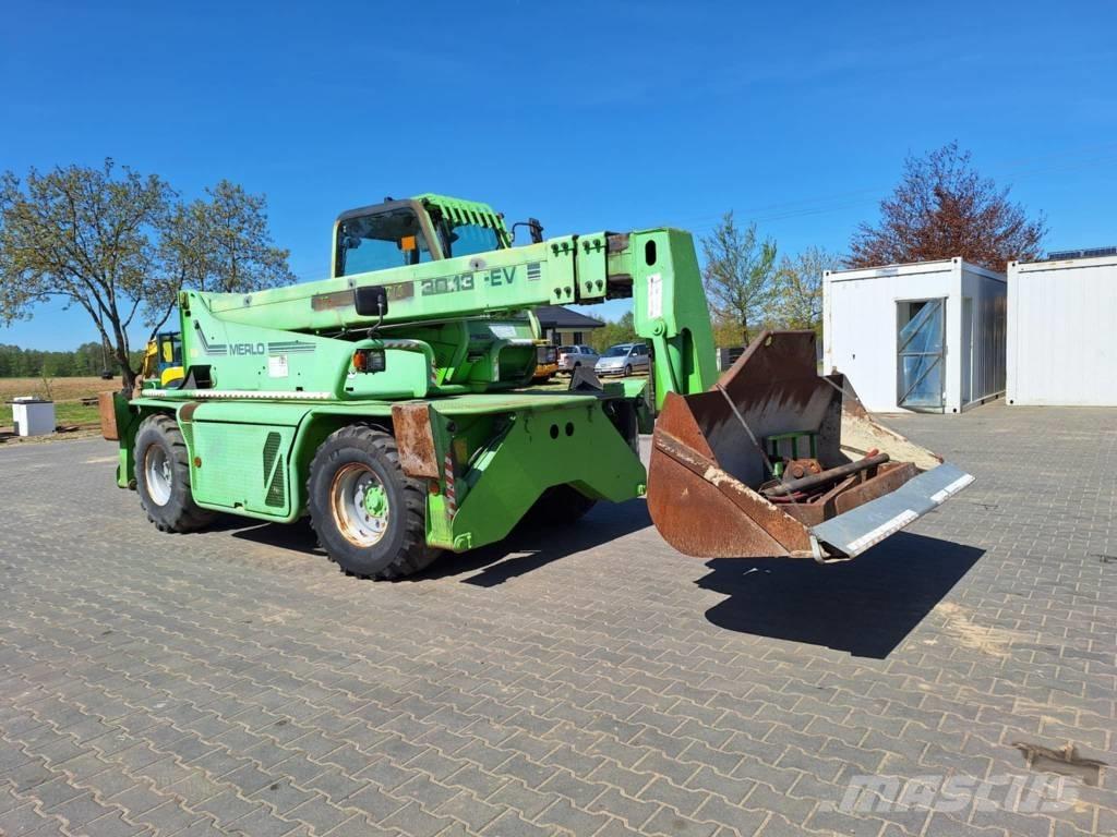 Merlo 30.13 伸縮臂操作車