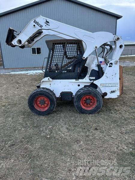 Bobcat S250 滑移轉向裝載機