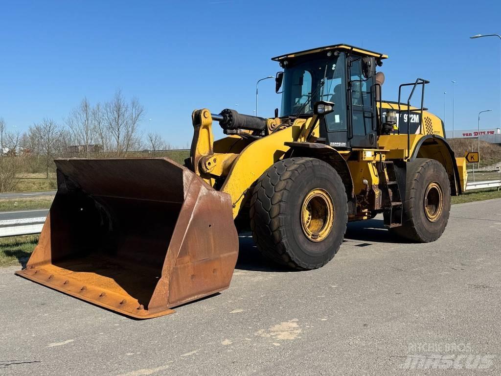 CAT 972M 輪胎式裝載機